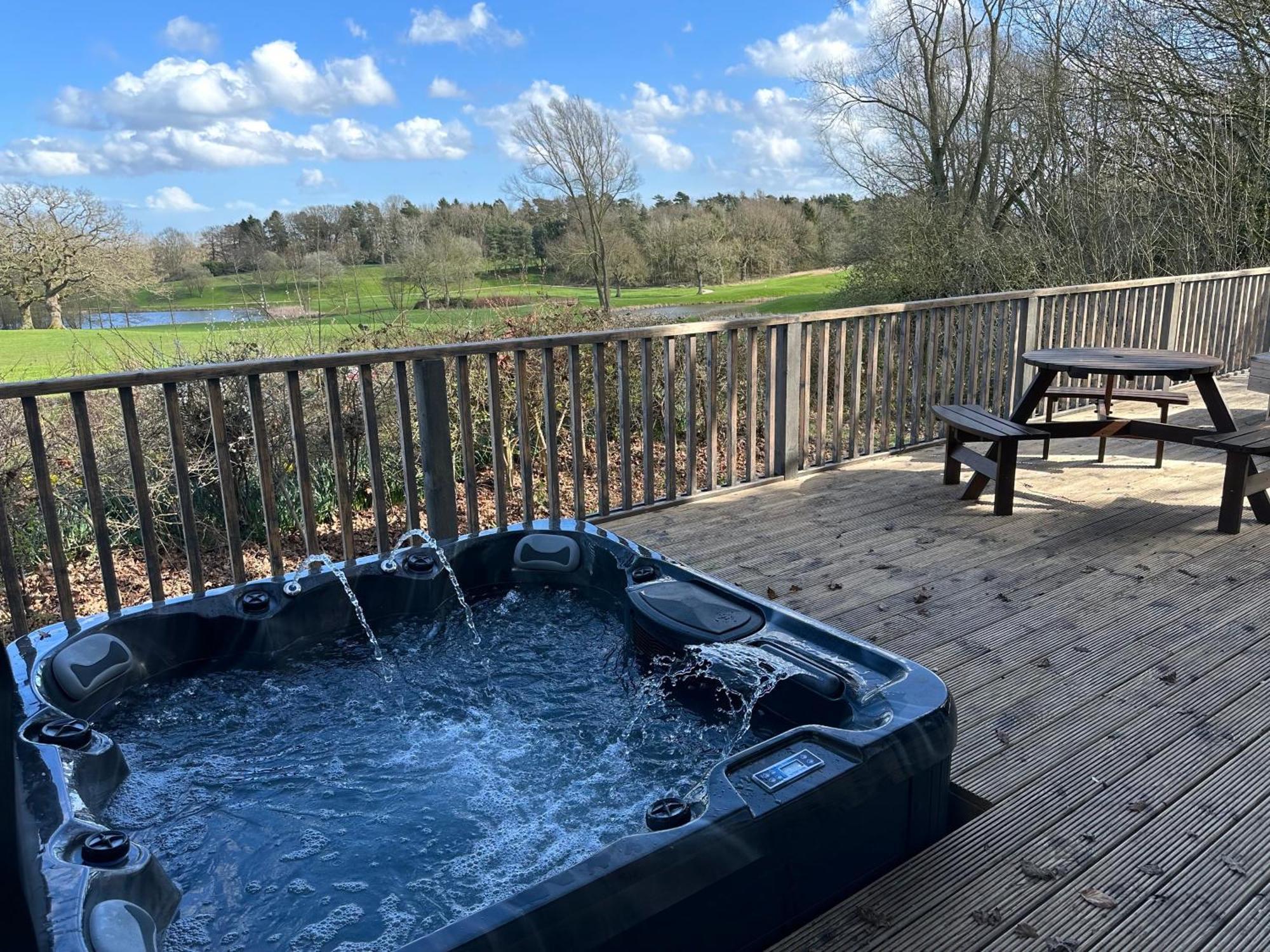 Ilodge Ultra Louth  ภายนอก รูปภาพ
